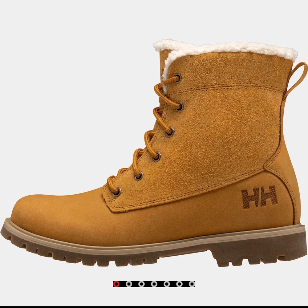 Brand nee Helly Hansen Marion 3 tan women’s winter boots - size 6 (37)
